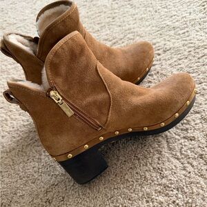 UGG Brown Suede  Boots